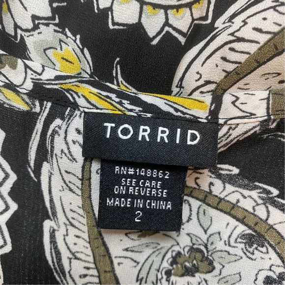 Torrid Floral Cold Shoulder Blouse - Size 2 - Picture 7 of 7